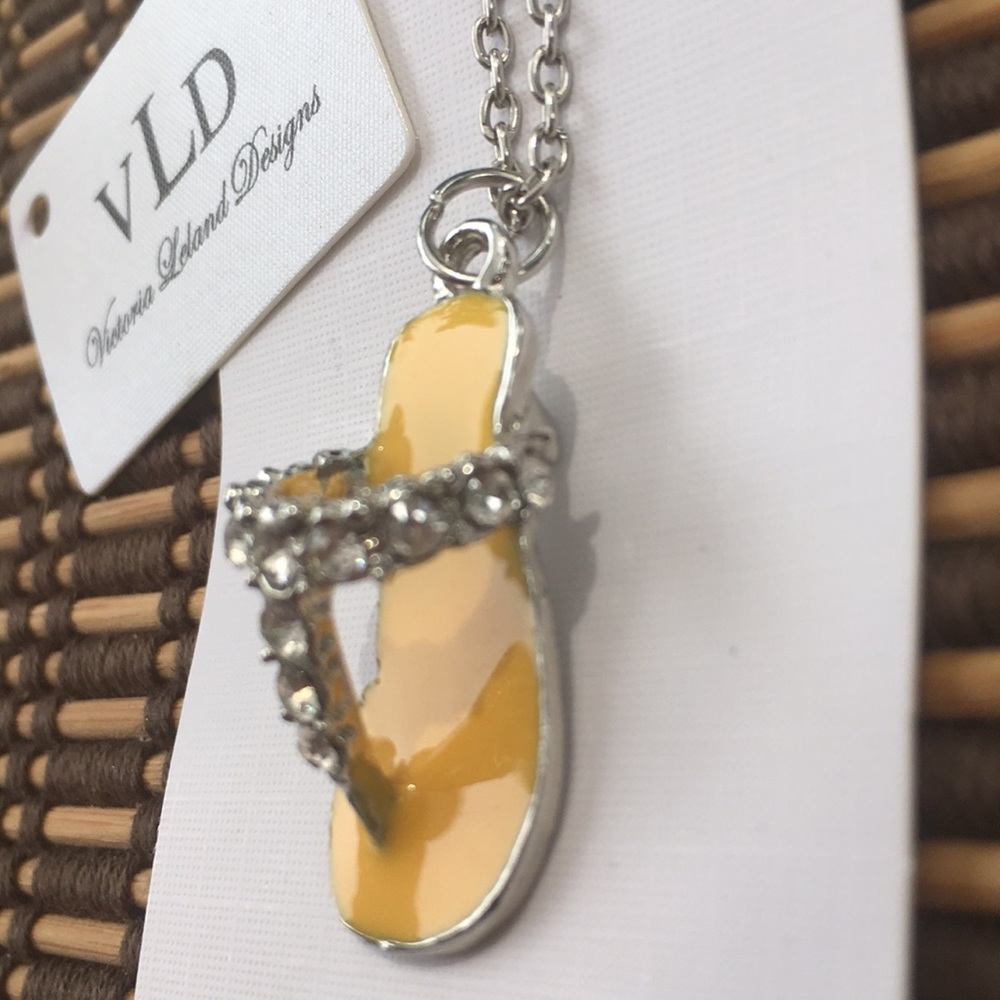 ✂️ NWT Fashion necklace